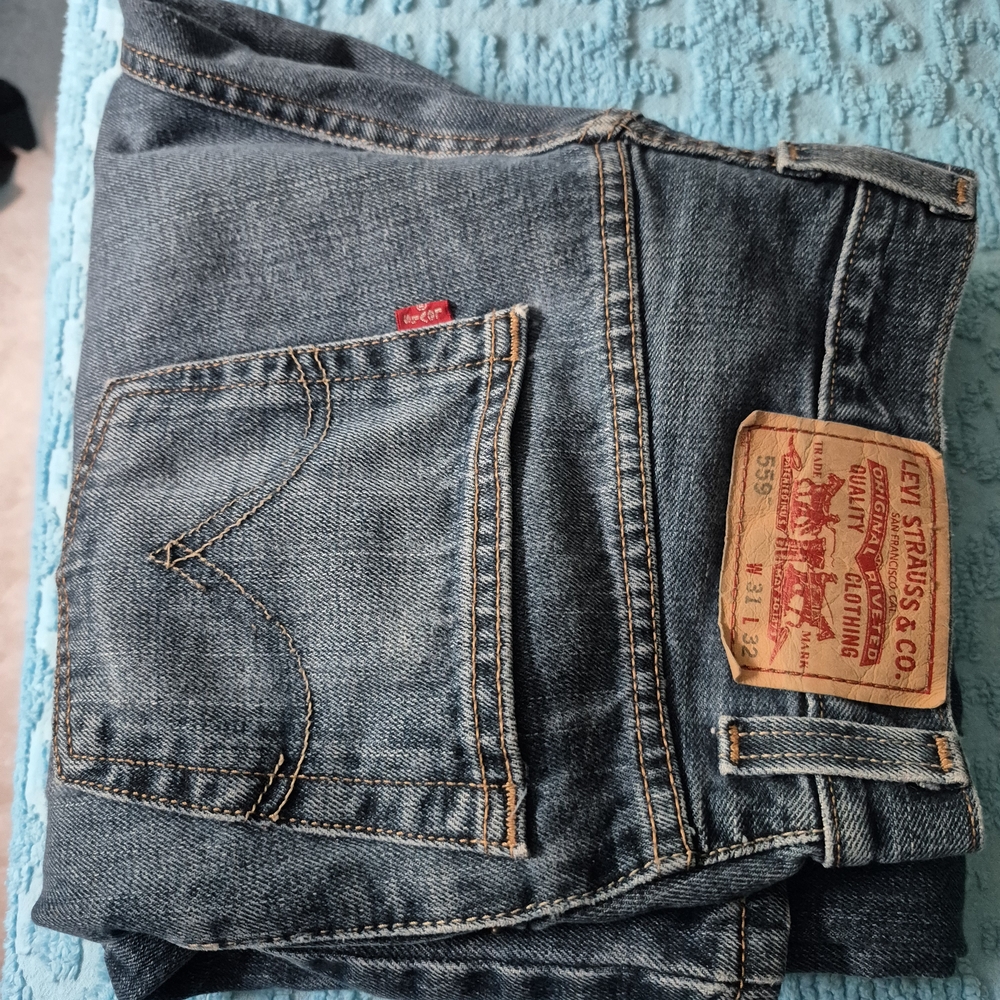Levi's Men's Blue Jeans 559 31x32 Great Condition!